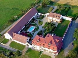 Hotel Stamberk，位于Načeradec的酒店
