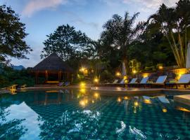 山林自然生活方式酒店，位于琅勃拉邦的Spa酒店