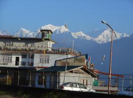 Hotel Viewpoint，位于佩林的酒店