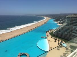 Duplex Jacuzzi San Alfonso del Mar，位于阿尔加罗沃的酒店