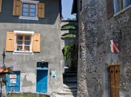 Au Cheval Blanc - appartements et chambres d'hôtes