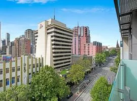 Melbourne CBD Central Apartment Hotel Official