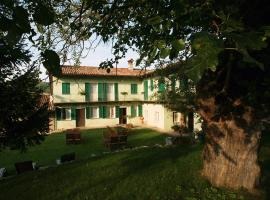 Cà San Ponzio country house & SPA，位于巴罗洛的度假短租房
