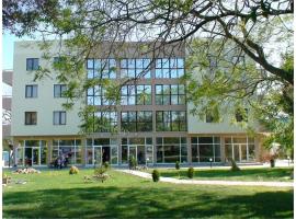Park Hotel Chernomorets，位于希科尔皮诺夫西的酒店