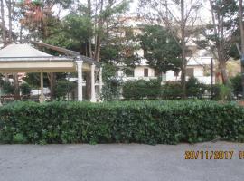 Hotel Degli Amici，位于Sant'Egidio del Monte Albino的酒店