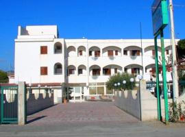 Hotel La Zagara，位于梅利托迪波尔托萨尔沃的酒店