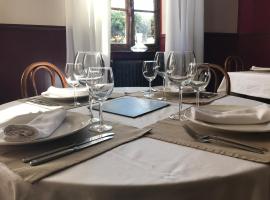 hostellerie de la poste，位于Chantelle的酒店