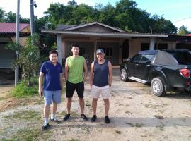 Homestay Jertih Besut Terengganu，位于Jertih的酒店