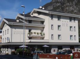 利波索酒店，位于圣佩莱格里诺温泉的酒店
