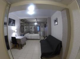 Carib Hotel，位于法兰西堡的酒店