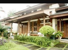 Vila Kota Bunga Private Pool，位于普卡的酒店