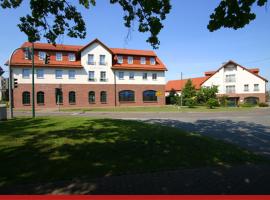 Hotel & Restaurant "Zur Linde"，位于Spergau的酒店