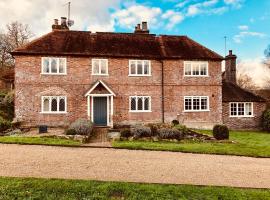 The Dorset Arms Pub & Cottage Rooms，位于Groombridge的酒店