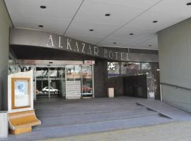 Alkazar Hotel，位于圣胡安明戈福斯蒂萨米恩托机场 - UAQ附近的酒店