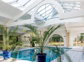 Logis Hôtels- Hôtel et Restaurant Domaine de Fompeyre，位于巴扎斯的酒店