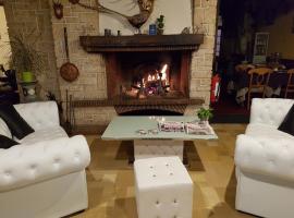 Logis Hôtel Saint-Hubert，位于库谢韦尔尼的酒店