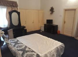 Hatfield hotel and suites，位于Jos的酒店