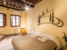 Guesthouse Via Di Gracciano - Adults Only，位于蒙特普齐亚诺的酒店