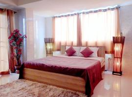 D5 Hotel สาขา หนองตำลึง，位于春武里的酒店