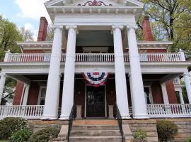 South Broadway Manor B&B - Near Fallingwater, Ohiopyle State Park, Hiking & Biking trails GAP