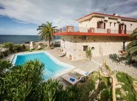 Pericles Beach Villa