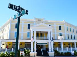 Perry Hotel，位于佩托斯基的酒店