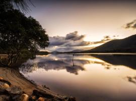 Diamond Waters Caravan Park，位于Dunbogan的酒店