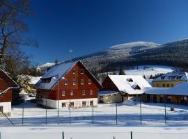 Horský Hotel Skiland，位于奥斯特鲁兹纳的酒店