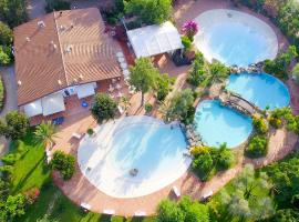 Camping villaggio L'Ultima spiaggia，位于巴里萨尔多的度假园