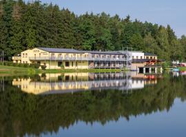 Hotel&Wellness Knížecí rybník，位于塔博尔的酒店