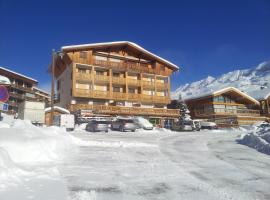 La Dauphinoise Alpe d'Huez，位于拉普德兹Alpe d'Huez附近的酒店