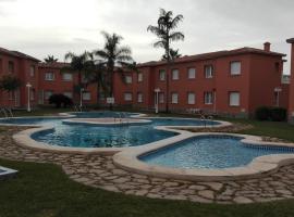 Apartamento entero 3 Habitaciones CLUB SEVILLA III，位于Casas Devesa的酒店