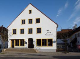 ChicoS Hotel & Restaurant，位于Siegenburg的酒店