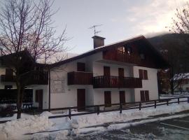 Appartamento Seppi Stile Trentino，位于平佐洛的酒店