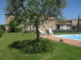 Le Checche，位于皮恩扎的酒店