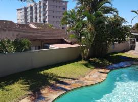 11 Villa Del Sol，位于阿曼济姆托蒂的酒店