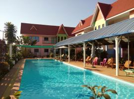 和平泳池度假酒店，位于Khun HanPreah Vihear附近的酒店