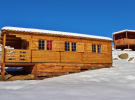 莱斯德罗智度假屋，位于卡拉库恰的木屋