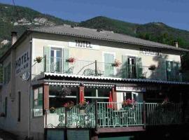 乐贝莱尔酒店，位于阿尔卑斯圣昂德雷的酒店