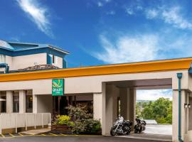 Quality Inn，位于麦克亨利的酒店