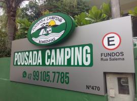 Pousada Camping Bombinhas，位于邦比尼亚斯的露营地