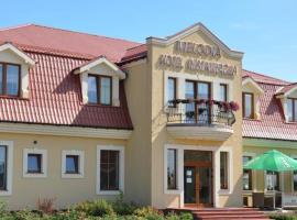 Hotel Melodia，位于Buk的酒店