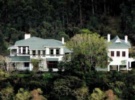 Royston Hall Historical Guesthouse，位于Umtentweni的酒店