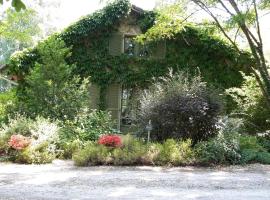 海切夫旅馆，位于Watronville的浪漫度假酒店