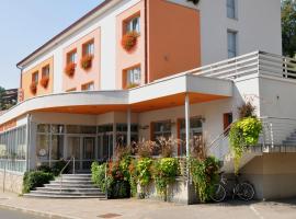 贝拉克拉伊纳酒店，位于梅特利卡Stanica Bubnjarci附近的酒店