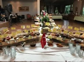 里瓦俱乐部酒店