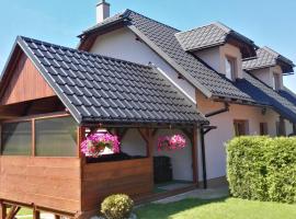 Apartmány u tenisového kurtu，位于莫斯提威阿布伦克瓦的酒店