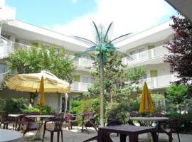 Le Patiotel，位于特鲁瓦的酒店