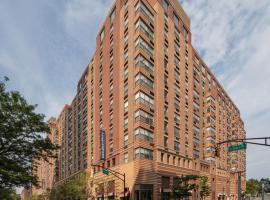 Global Luxury Suites at Hoboken Waterfront，位于霍博肯的酒店