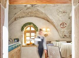 伊克斯西尔浪漫酒店，位于卡瓦莱塞的酒店